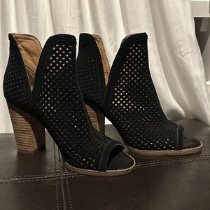 Lucky Brand Larise bootie 6.5